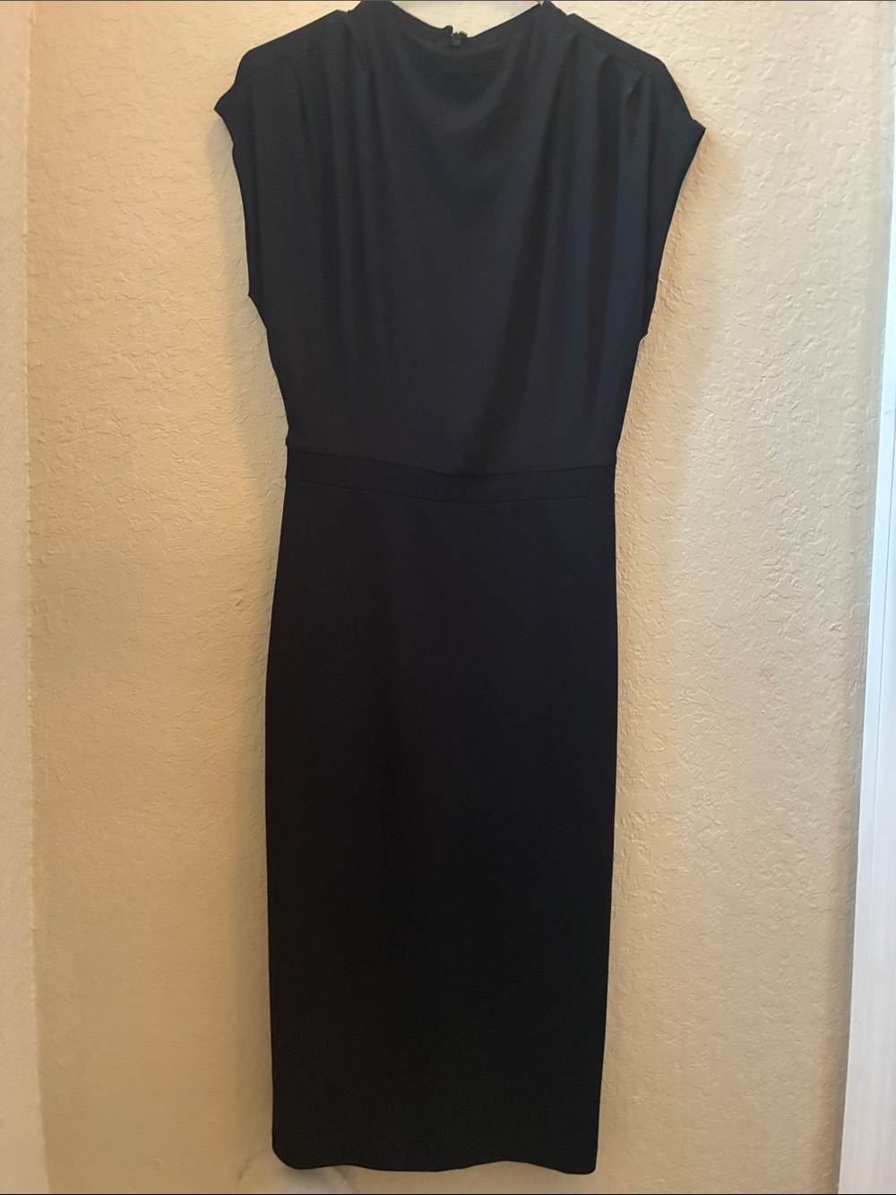 Express Classic Black Cap-Sleeve Sheath Dress